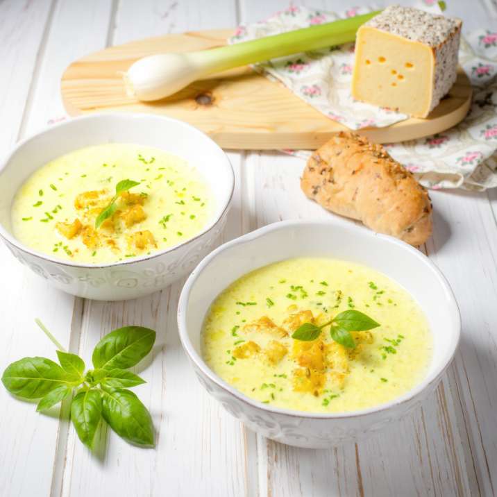 Apple-Cheddar Soup With Bacon